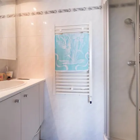 Lejlighed With Frontal Sea-views