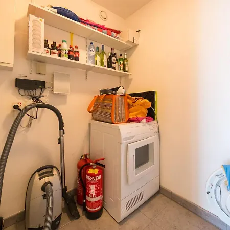 Lejlighed With Frontal Sea-views *