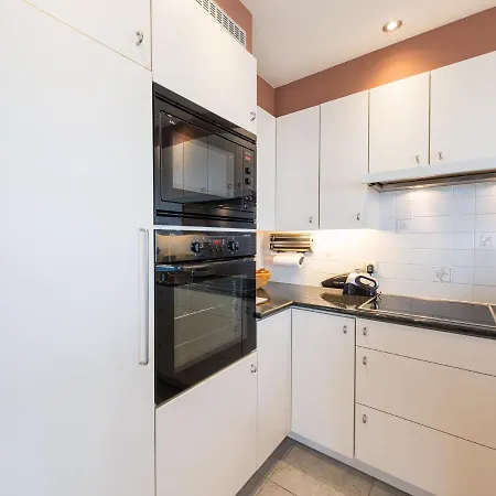 With Frontal Sea-views Apartment