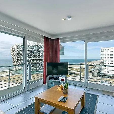 Lejlighed With Frontal Sea-views *